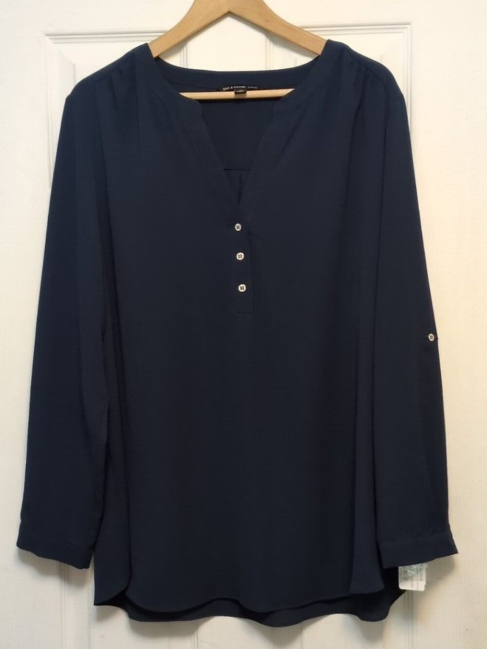 Zac & Rachel Size 1X Navy Blue Crepe Henley Roll Tab Sleeve Workwear Blouse New